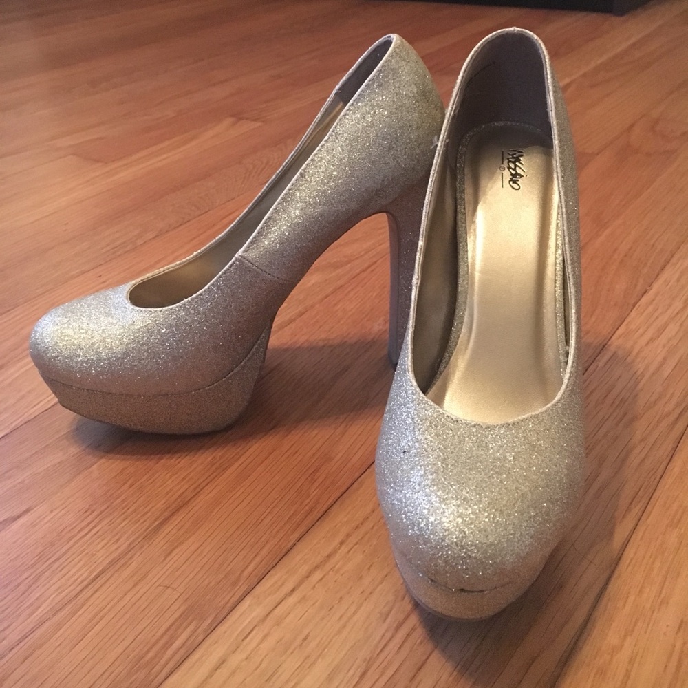 Gold glitter heels