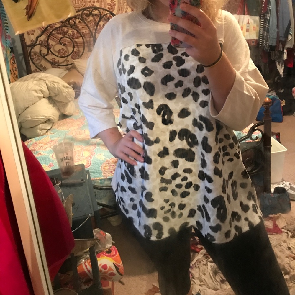 Nice dress shirt, obviously too big for me