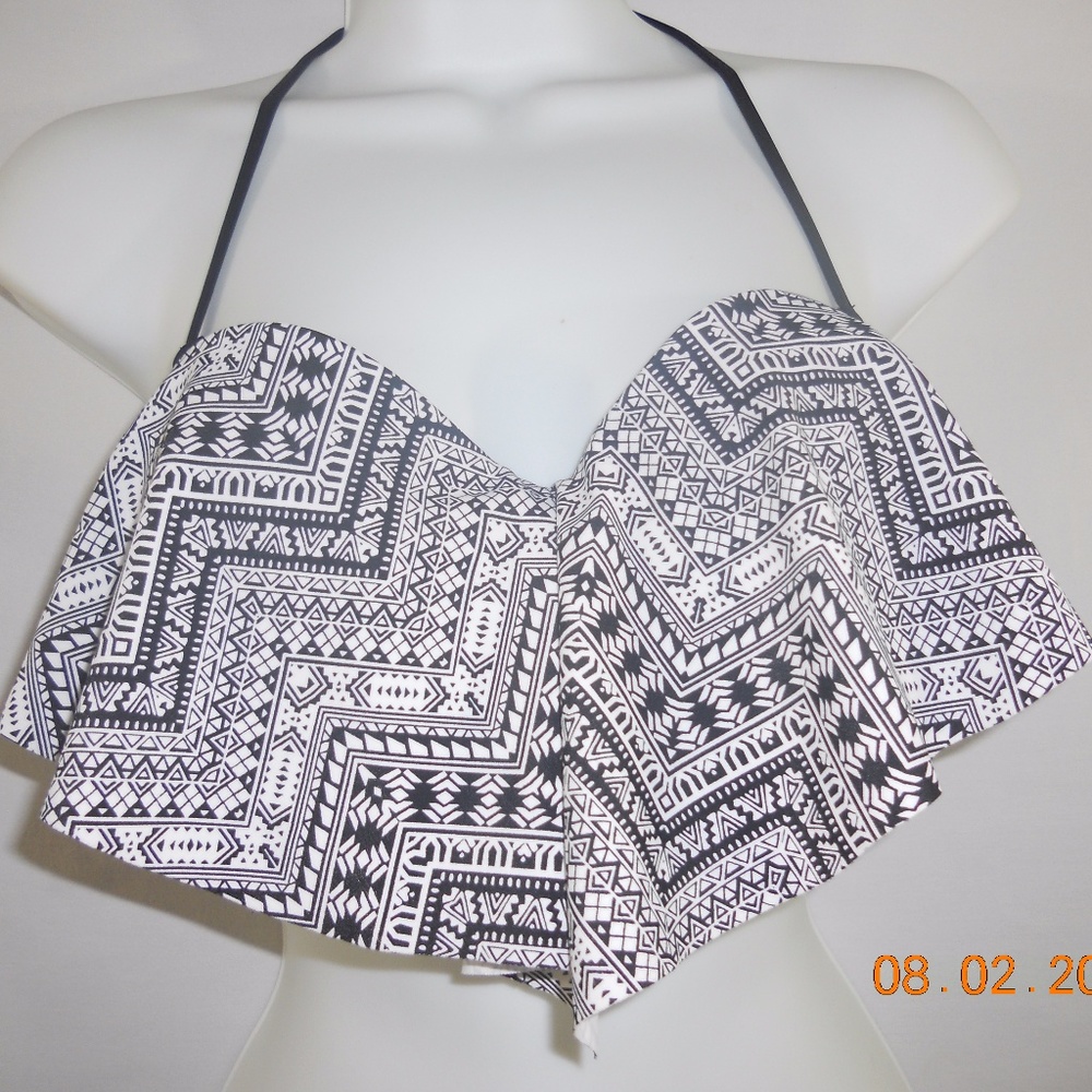 💝HP NWT Aztic Swim Flouncy Top Push Up💝