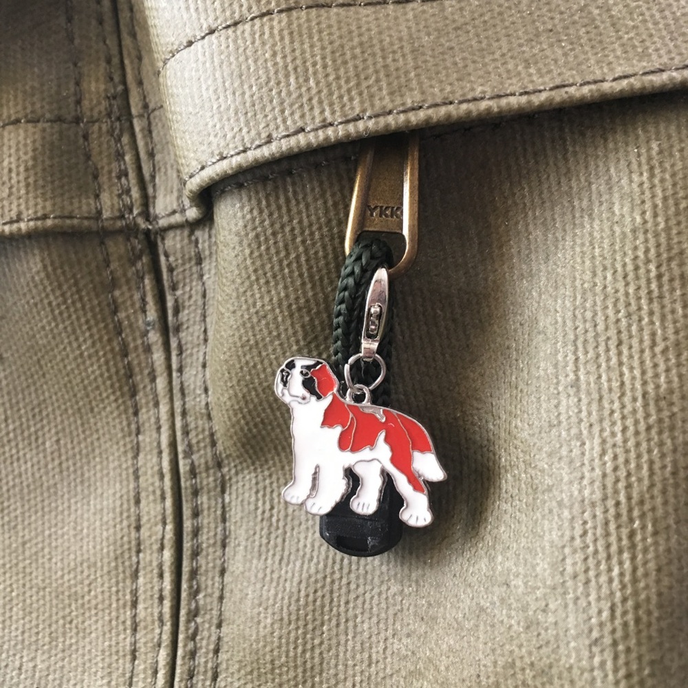 Mini St. Bernard enamel keychain/zipper charm