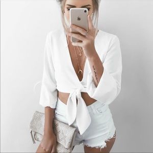 White crop top long sleeve shirt 😍