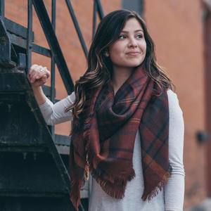 Meet your Posher, Gina