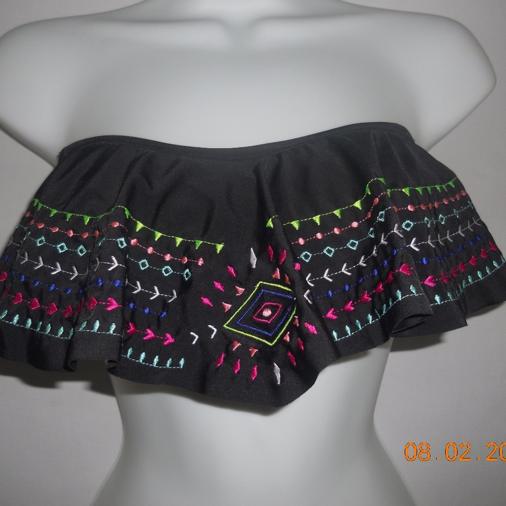 NWT Embroidered Flouncy Boho Bikini