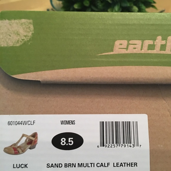 Women's Sandals - Picture 4 of 4