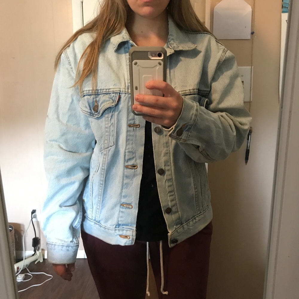 Vintage Light Wash Levi's Denim Jean Jacket