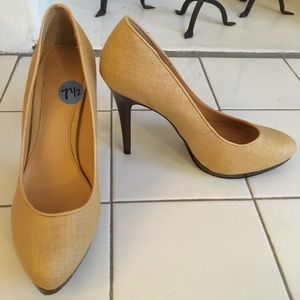 Ralph Lauren Pumps size 71/2