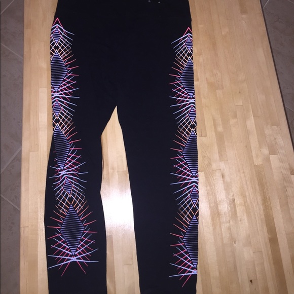 Authentic American Heritage Pants - Capri Leggings With Geometric Pattern