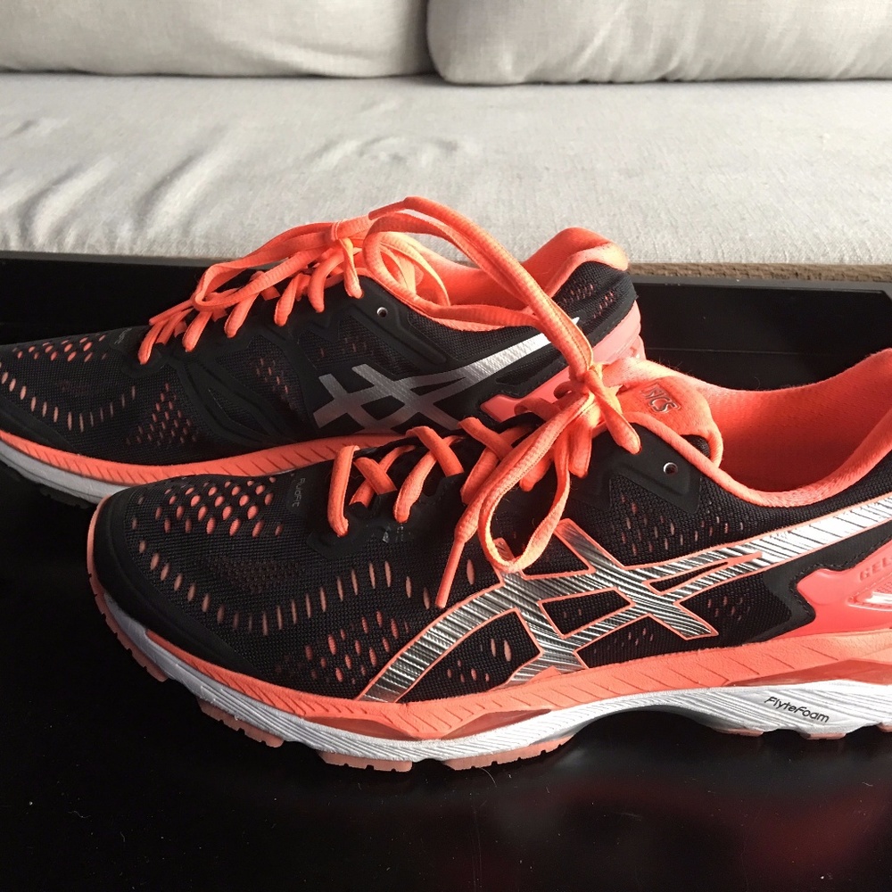 Asics Gel-Keyano 23 Sz 11 Black/Silver/Flash Coral