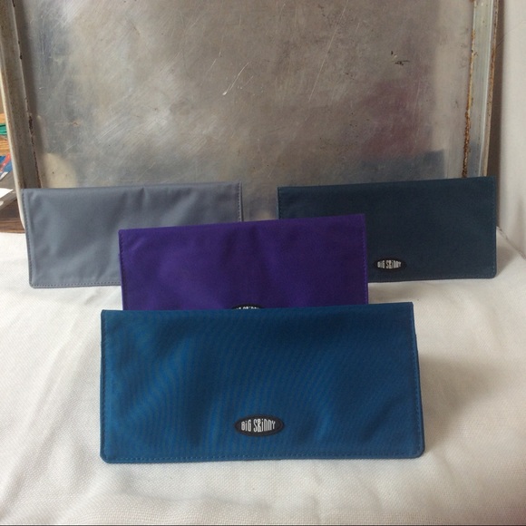 Wallets - Picture 3 of 6