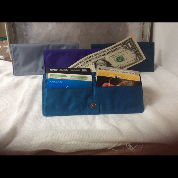 Wallets - Picture 4 of 6