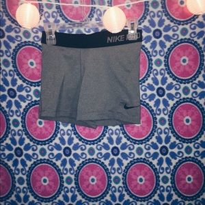 ‼️Price Drop‼️Nike Pros gray and black