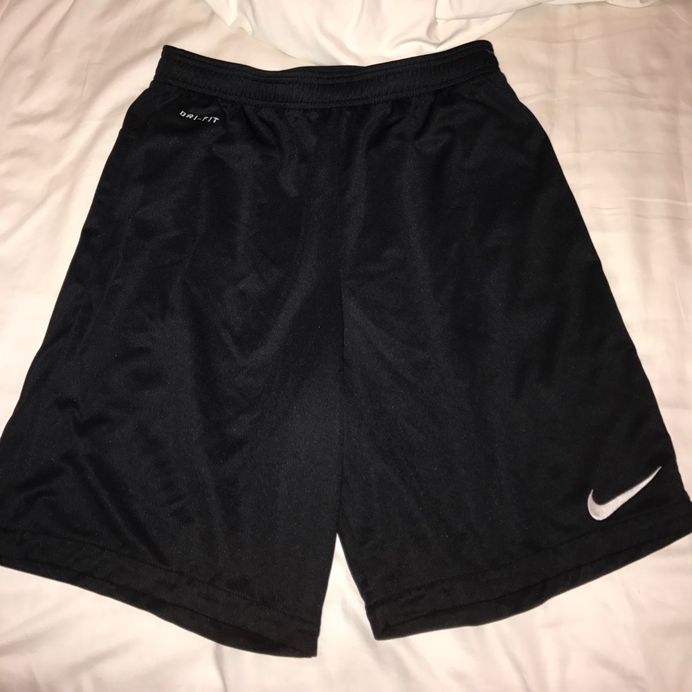 black nike dri-fit basketball shorts