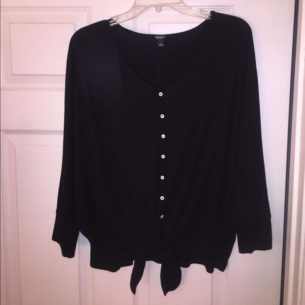 Casual black top. Ties in the front