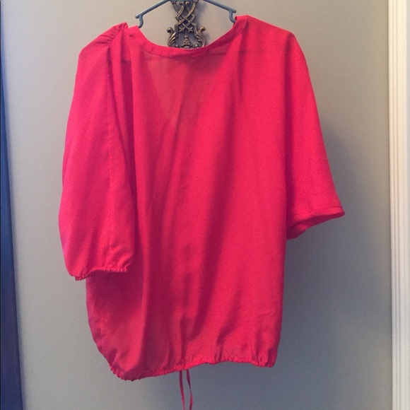 Red blouse with tie bottom - Picture 2 of 2