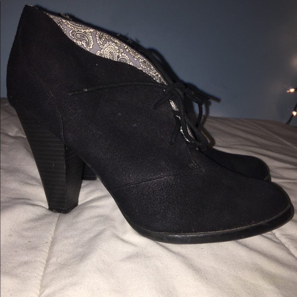 Black heeled booties