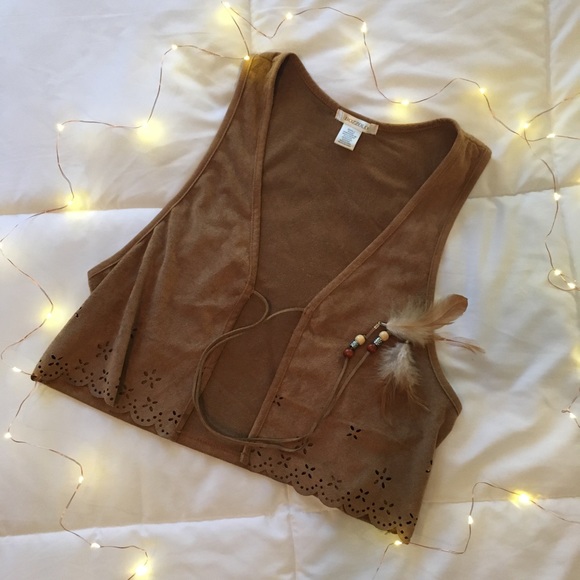 Wet Seal faux suede mini vest - Picture 1 of 3
