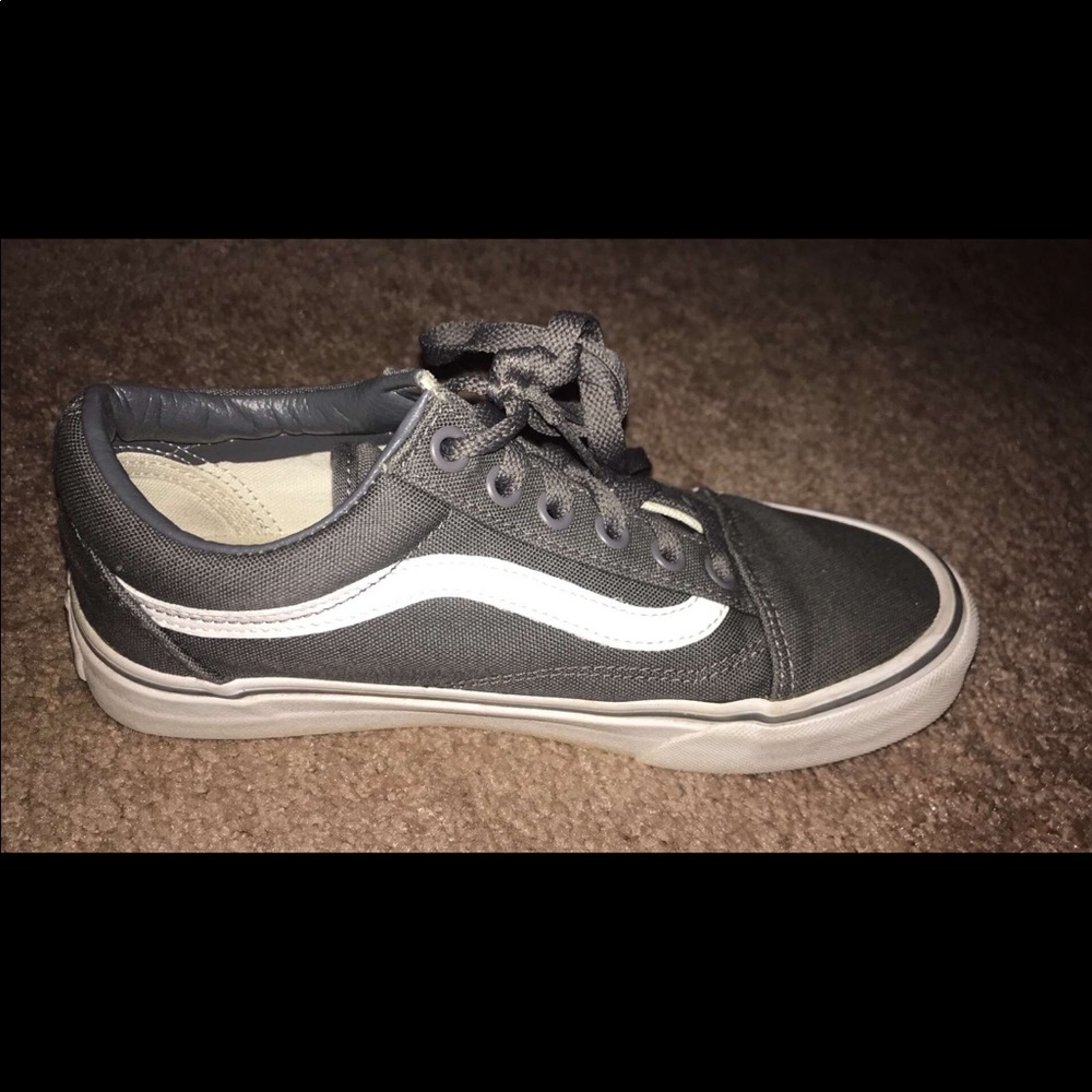 Vans - Picture 3 of 3