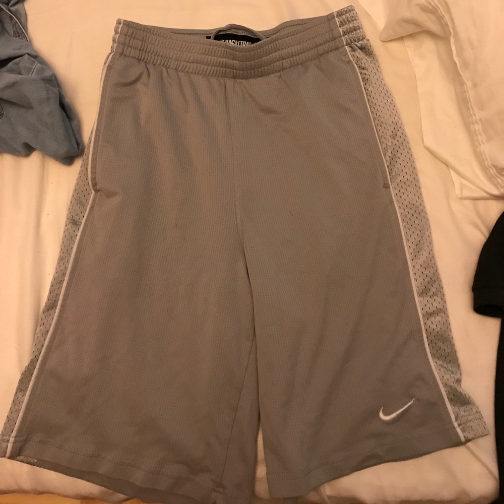 gray nike basketball shorts