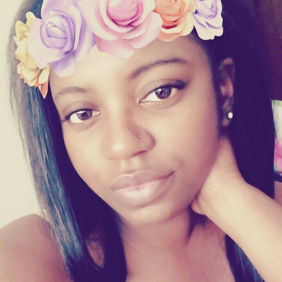 Meet your Posher, Whitney - Picture 1 of 1