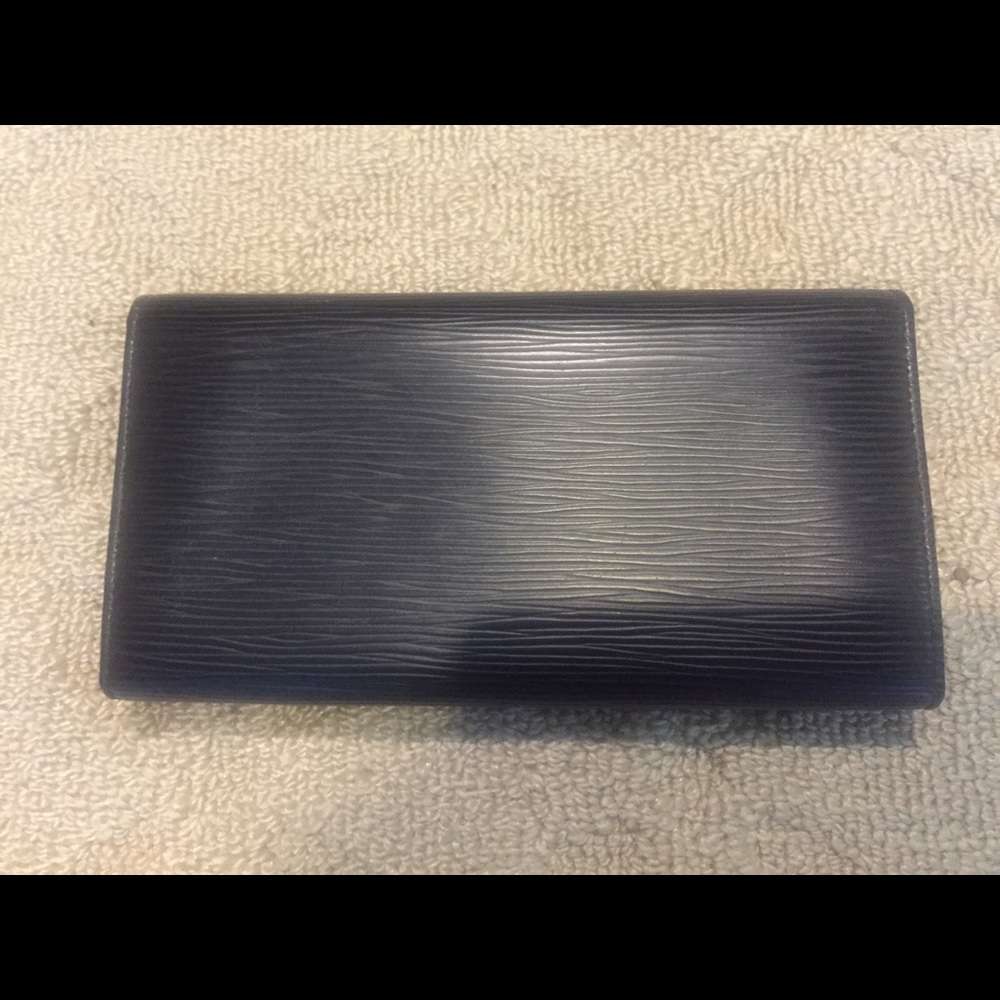 ***SOLD***Louis Vuitton Epi Continental Wallet - Picture 3 of 8