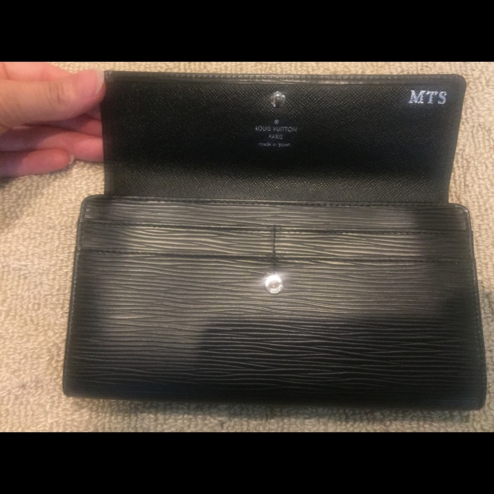 ***SOLD***Louis Vuitton Epi Continental Wallet - Picture 5 of 8