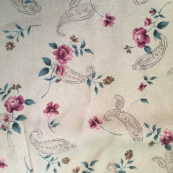 Long Tan and Floral patterned skirt - Picture 4 of 4