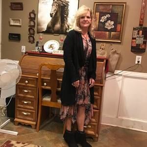 Meet your Posher, Deborah