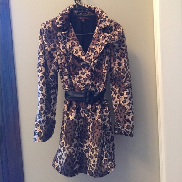 Leopard faux fur belted coat with buttons - Picture 1 of 3