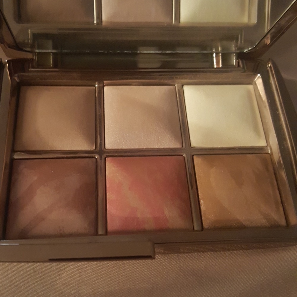 Hourglass ambient palette