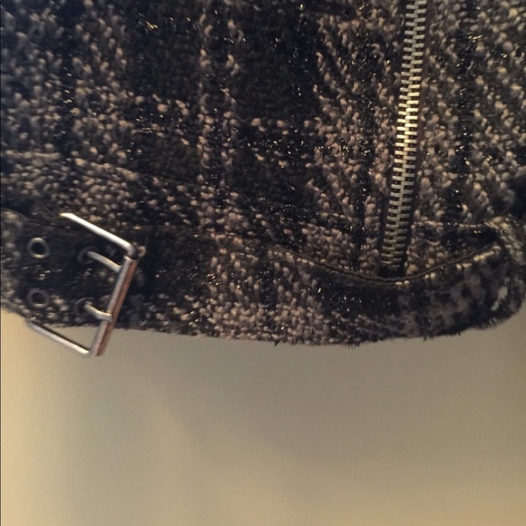 guess asymmetrical zipper with belt quilted coat - Picture 3 of 4