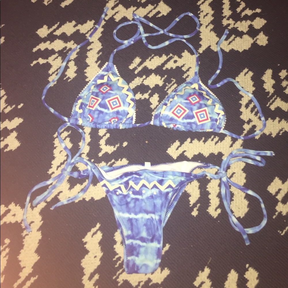 Never been worn blue bikini