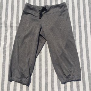 [North Face] Capri Sweatpants- Small
