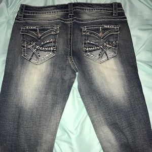 No Boundaries Capris