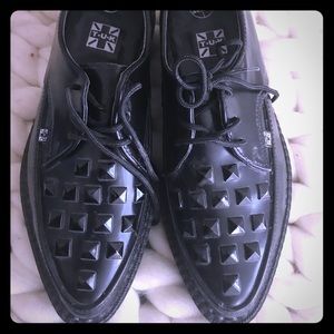 TUK Point Toe Shoes