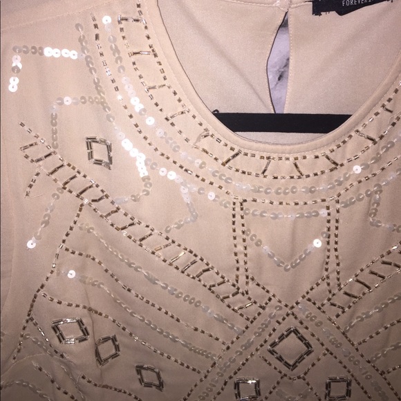 BEADED F21 CROP TOP - Picture 2 of 3