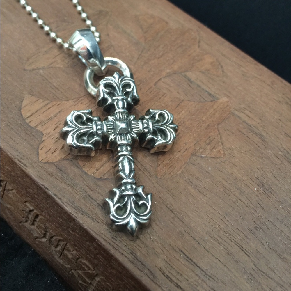 <SOLD> Chrome Hearts Small Cross Pendant