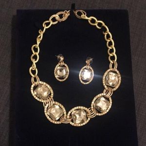Gorgeous Gold-tone Rhinestone necklace