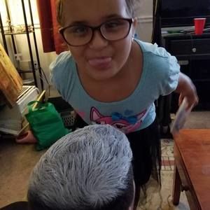 Meet your Posher, Danielle