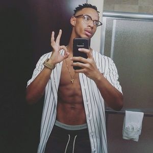 Meet your Posher, Deveion