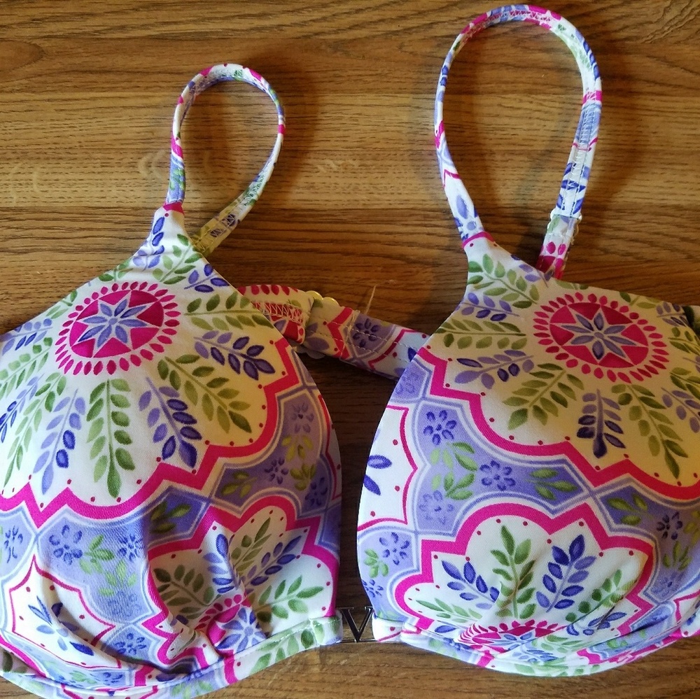 Venus DD bikini top