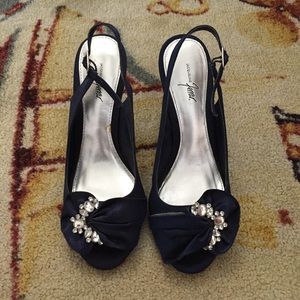 JACQUELINE FERRAR Royal blue heels