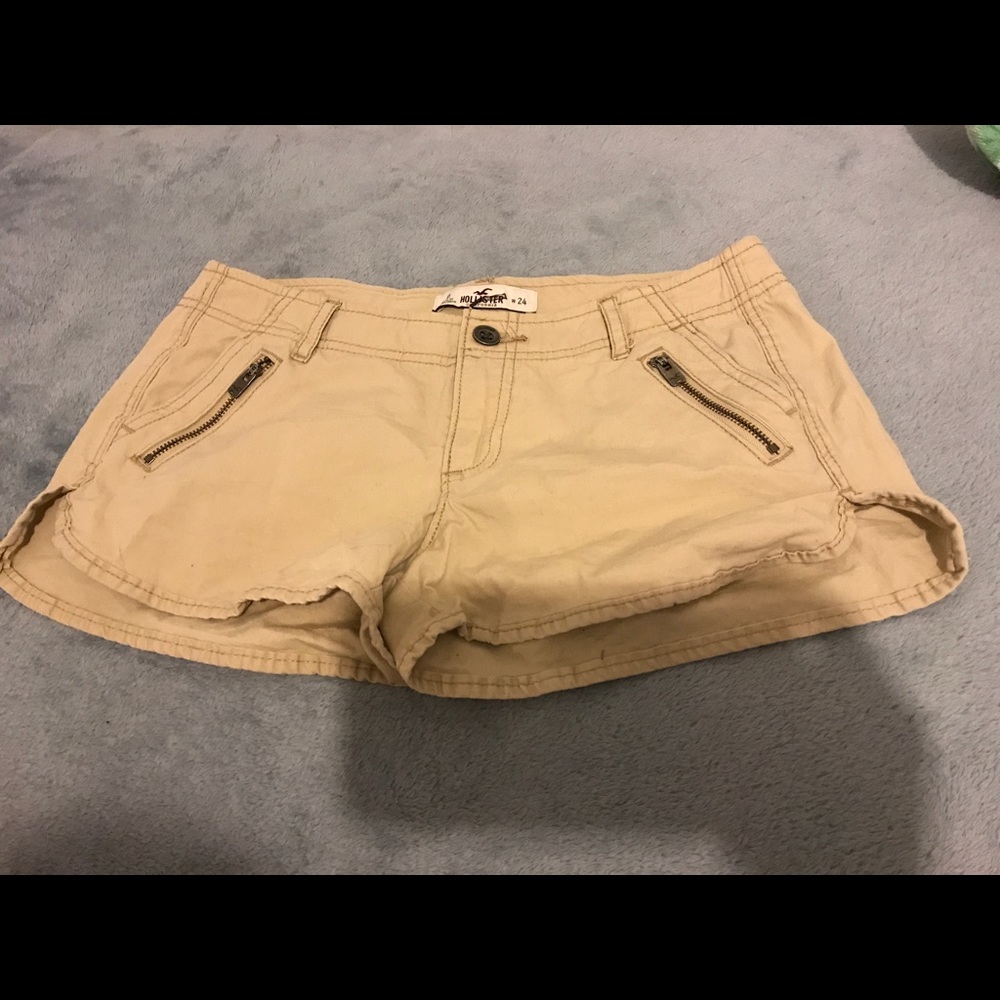 Hollister tan shorts