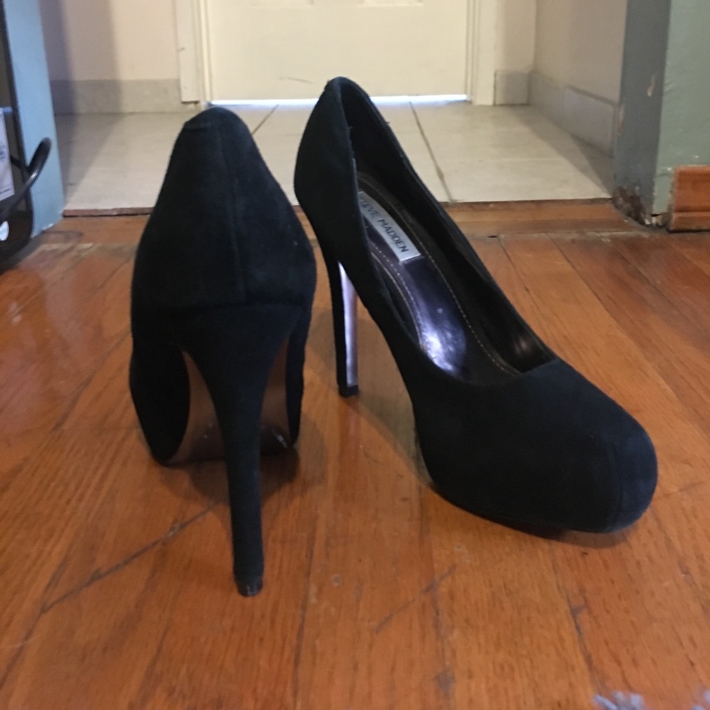 Closed toed 6in Steve Madden heels