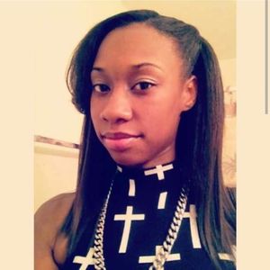 Meet your Posher, Danielle