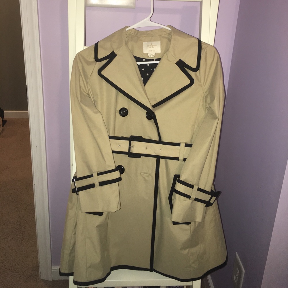 Kate Spade trench. So preppy...perfect from Santa!