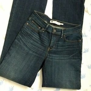 Like-new Levi's 4/27 bootcut flare leg jeans