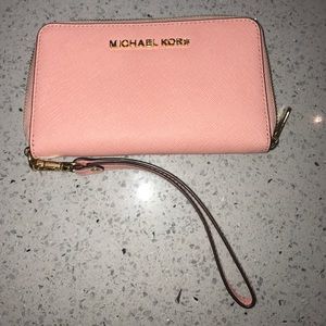 Rose pink Micheal Kors Clutch