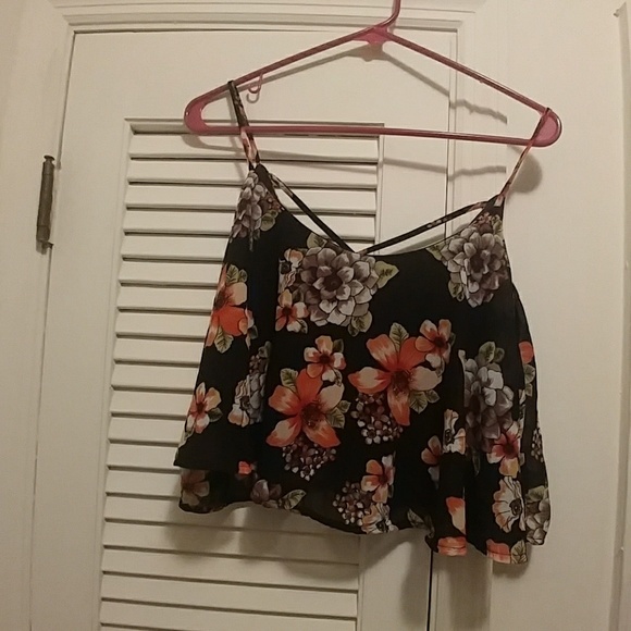Charlotte Russe Tops - Crop top
