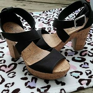 Women's chunky heels/sandals