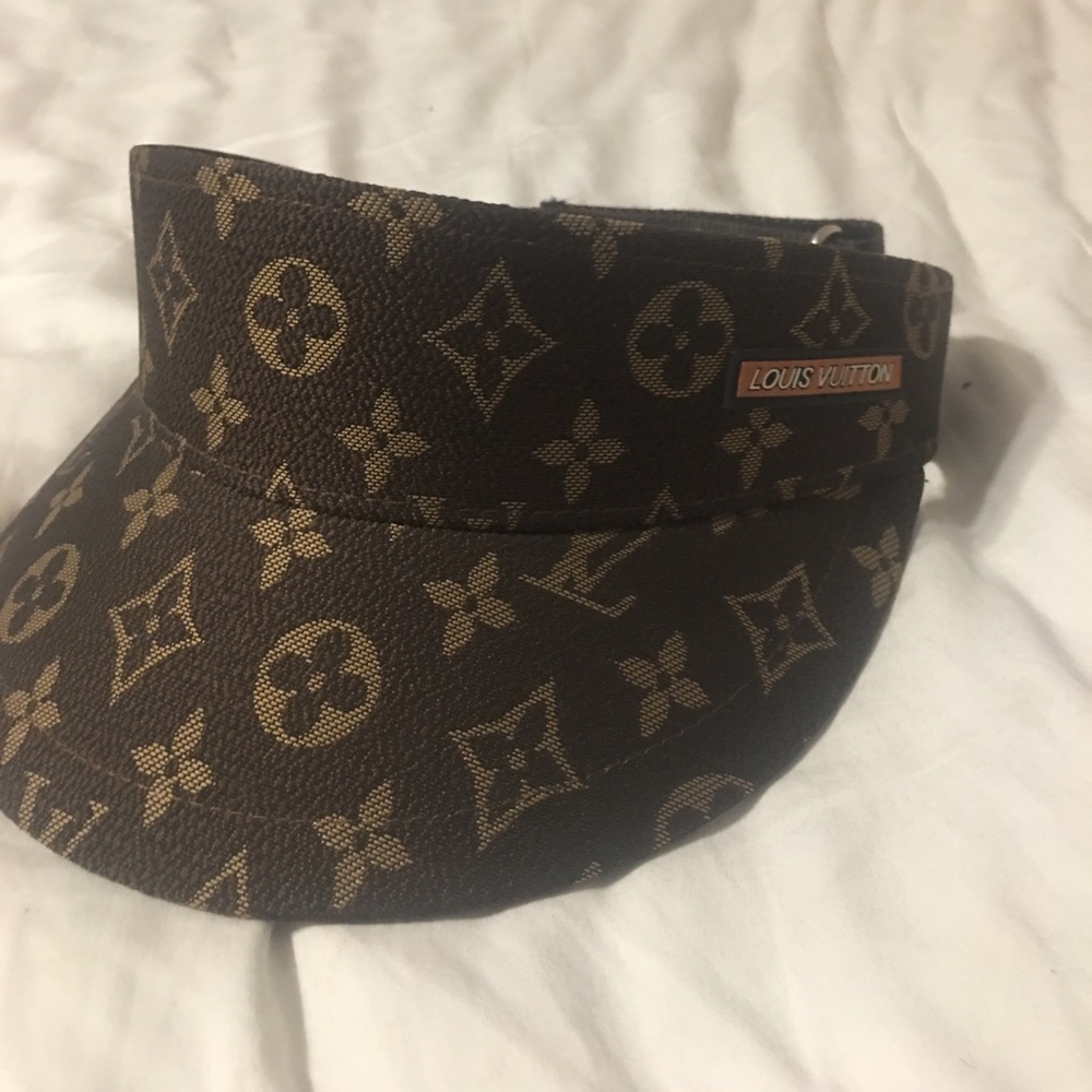 Louis Vuitton visor never worn before
